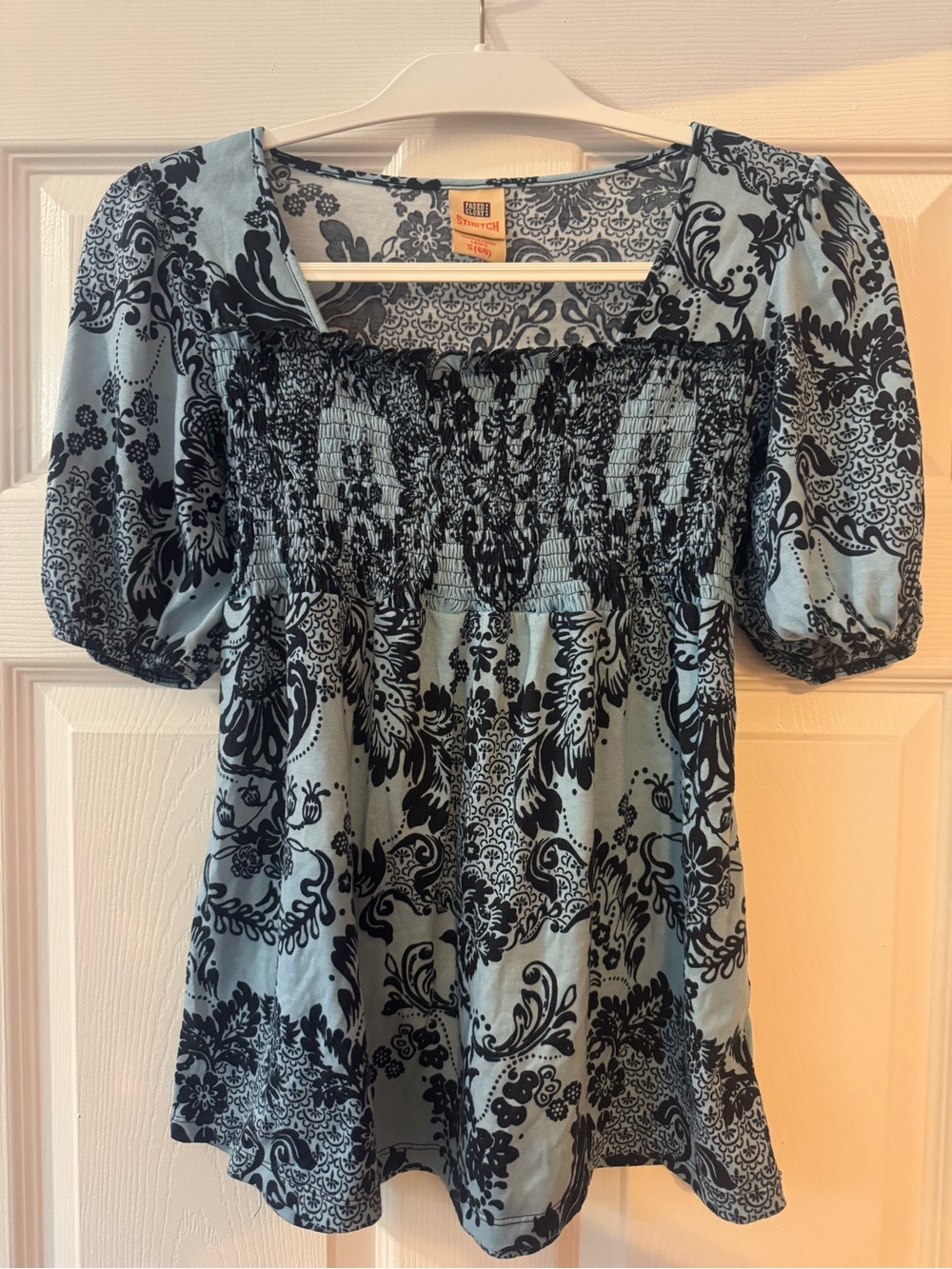 Y2K Faded Glory Light Blue Black Floral Smocked Puff Sleeve Top